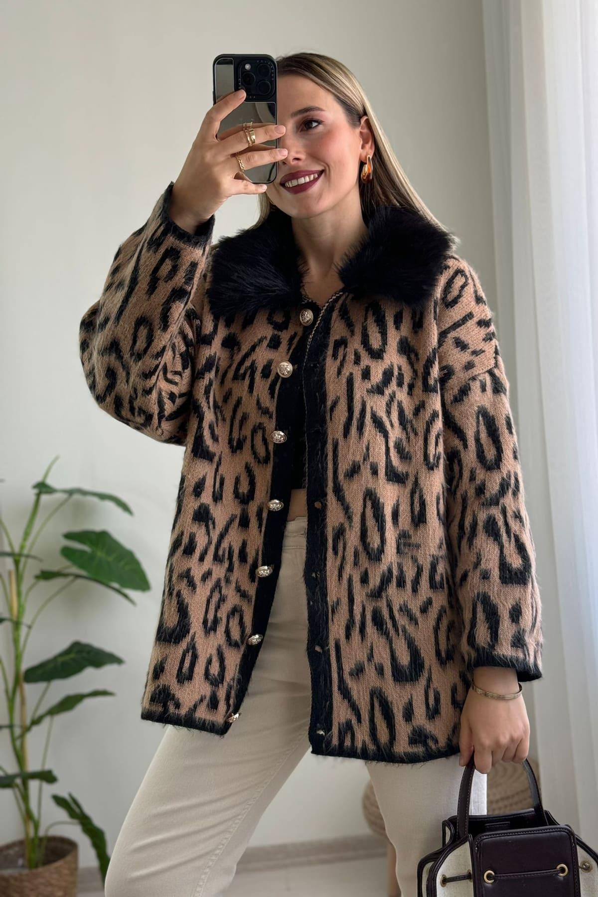 Leopar Desen Yakası Kürklü Ceket Hırka