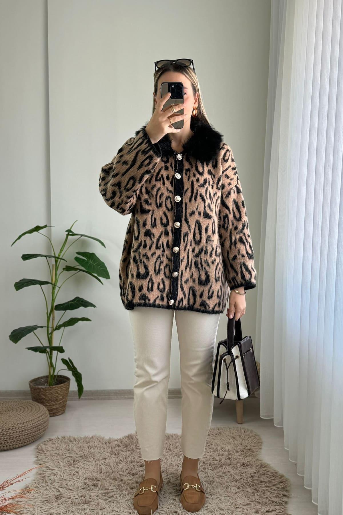 Leopar Desen Yakası Kürklü Ceket Hırka - Görsel 3