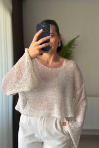 Payetli Ajurlu Örgü Kayık Yaka Ekru Crop Bluz