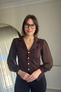 Uzun Balon Transparan Manşetli Kol Kahve Bluz