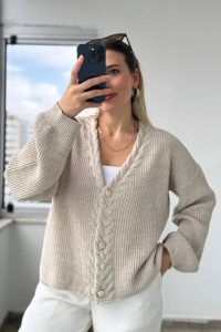 V Yaka Ön Örgü Detay Bej Hırka