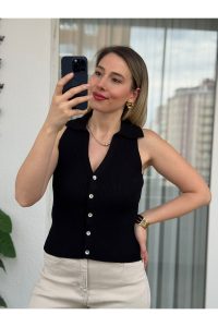 Gömlek Yaka Düğmeli Siyah Fitilli Triko Yelek